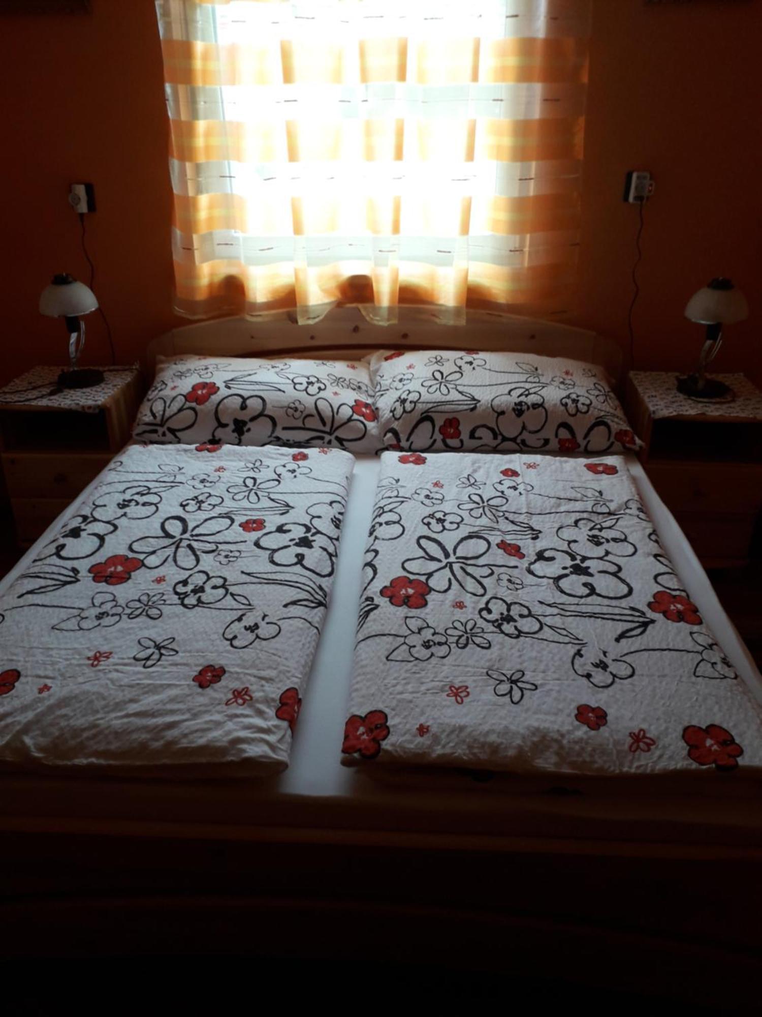Kelemen Apartmanok Abádszalók Esterno foto